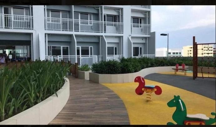 Breeze Residences - 1Br Unit With Balcony -Top Floor マニラ市 エクステリア 写真