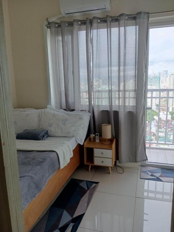 Breeze Residences - 1Br Unit With Balcony -Top Floor マニラ市 エクステリア 写真